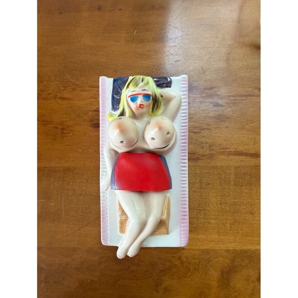 Vintage 80s Novelty Ceramic Beach Babe Boobie Salt n Pepper Shaker Japan - VIDEO